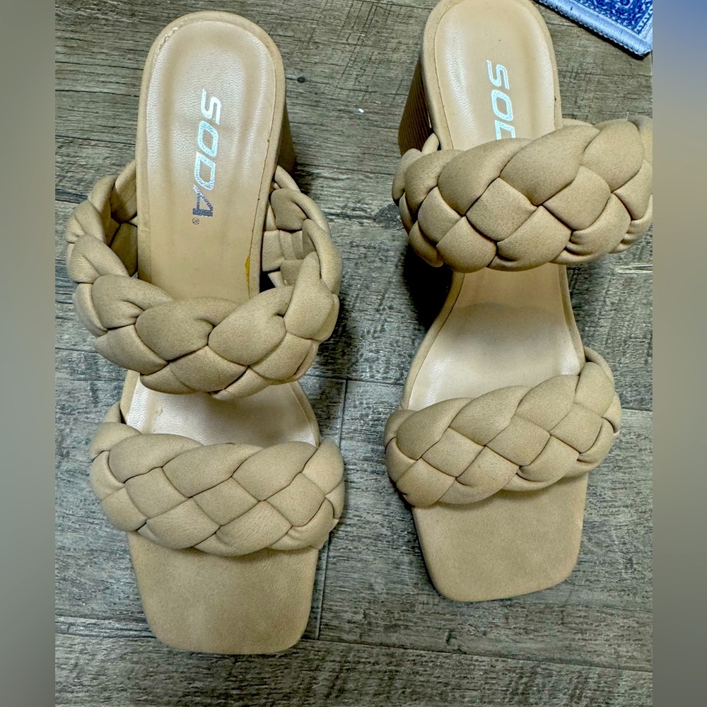 Size 5.5 Soda Dress shoes